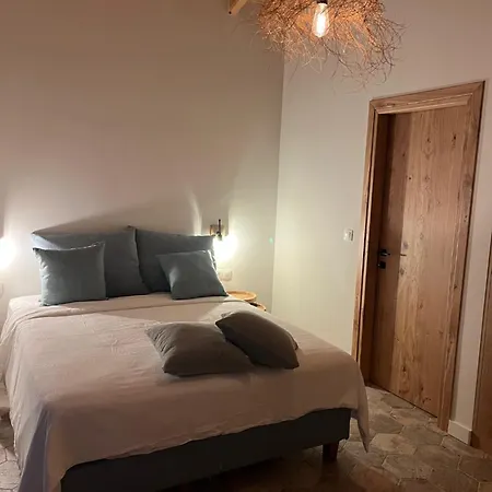 Horti , 333 Steps From Bay Agní