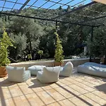 Villa Horti , 333 Steps From Bay Agni
